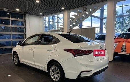 Hyundai Solaris II рестайлинг, 2018 год, 938 000 рублей, 5 фотография