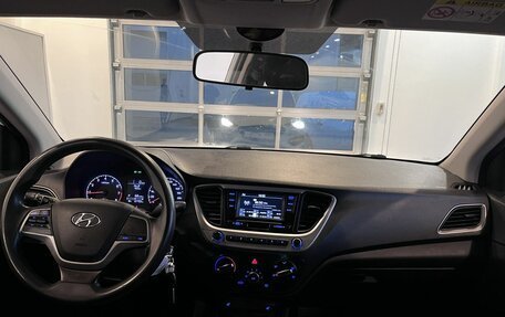Hyundai Solaris II рестайлинг, 2018 год, 938 000 рублей, 9 фотография