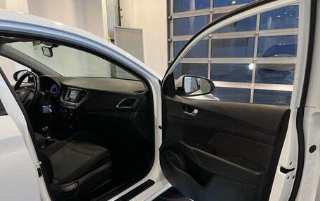 Hyundai Solaris II рестайлинг, 2018 год, 938 000 рублей, 27 фотография