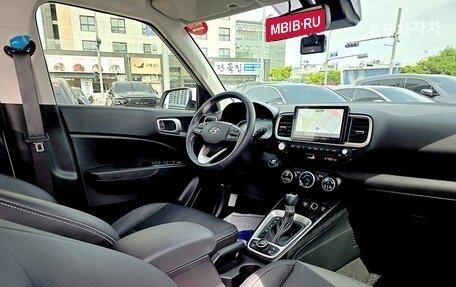Hyundai Venue I, 2023 год, 1 580 000 рублей, 7 фотография
