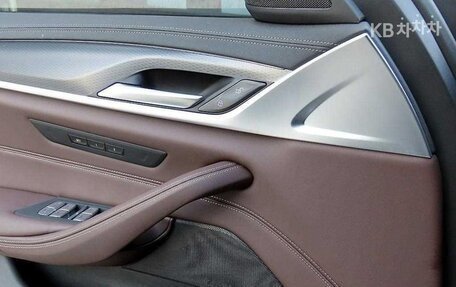 BMW 5 серия, 2023 год, 5 100 000 рублей, 12 фотография