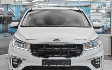KIA Carnival III, 2019 год, 2 499 000 рублей, 2 фотография