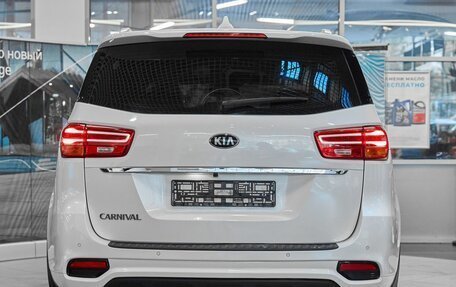 KIA Carnival III, 2019 год, 2 499 000 рублей, 5 фотография
