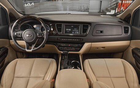 KIA Carnival III, 2019 год, 2 499 000 рублей, 11 фотография