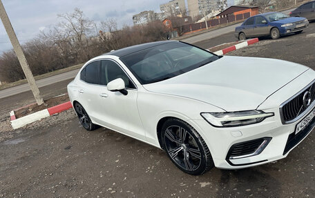 Volvo S60 III, 2019 год, 3 700 000 рублей, 2 фотография