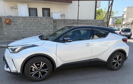 Toyota C-HR I рестайлинг, 2022 год, 2 450 000 рублей, 4 фотография
