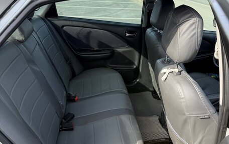 Toyota Avensis III рестайлинг, 2001 год, 350 000 рублей, 5 фотография