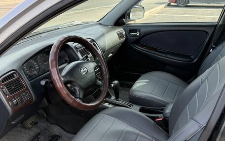 Toyota Avensis III рестайлинг, 2001 год, 350 000 рублей, 12 фотография