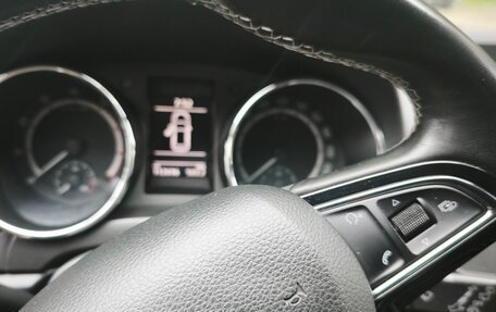Skoda Yeti I рестайлинг, 2017 год, 1 540 000 рублей, 16 фотография