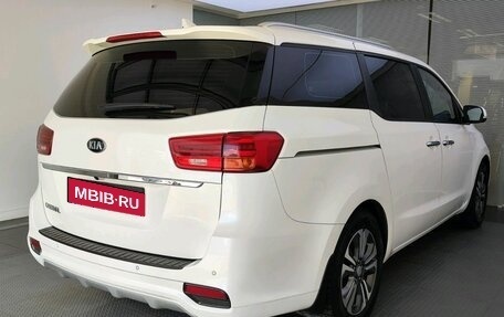 KIA Carnival III, 2019 год, 2 995 000 рублей, 5 фотография