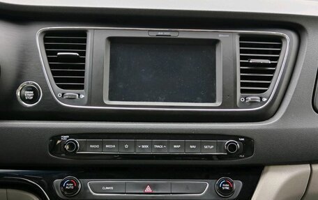 KIA Carnival III, 2019 год, 2 995 000 рублей, 15 фотография