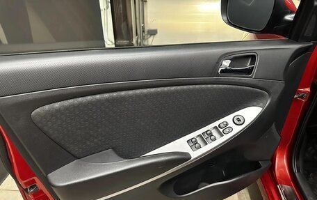 Hyundai Solaris II рестайлинг, 2011 год, 630 000 рублей, 7 фотография