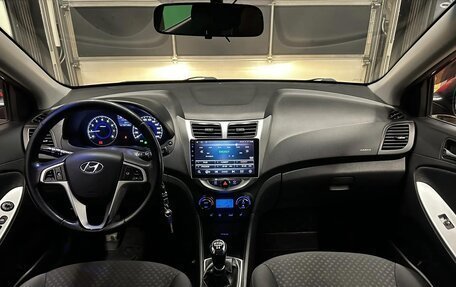 Hyundai Solaris II рестайлинг, 2011 год, 630 000 рублей, 14 фотография