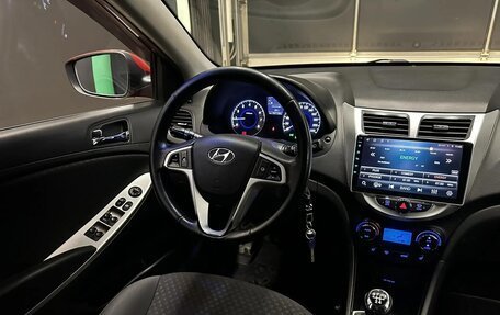 Hyundai Solaris II рестайлинг, 2011 год, 630 000 рублей, 15 фотография