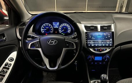 Hyundai Solaris II рестайлинг, 2011 год, 630 000 рублей, 11 фотография