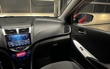 Hyundai Solaris II рестайлинг, 2011 год, 630 000 рублей, 16 фотография