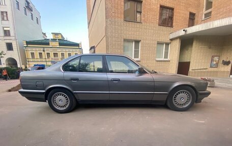 BMW 5 серия, 1989 год, 300 000 рублей, 3 фотография