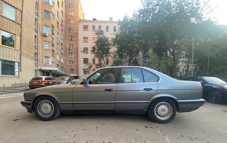 BMW 5 серия, 1989 год, 300 000 рублей, 4 фотография