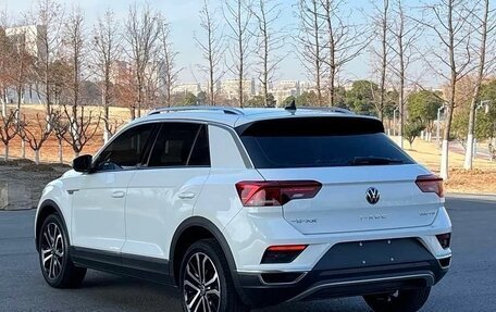 Volkswagen T-Roc I, 2022 год, 1 870 000 рублей, 7 фотография