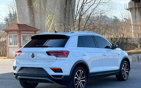 Volkswagen T-Roc I, 2022 год, 1 870 000 рублей, 6 фотография