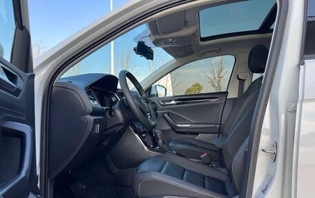 Volkswagen T-Roc I, 2022 год, 1 870 000 рублей, 11 фотография