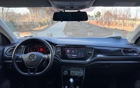 Volkswagen T-Roc I, 2022 год, 1 870 000 рублей, 12 фотография