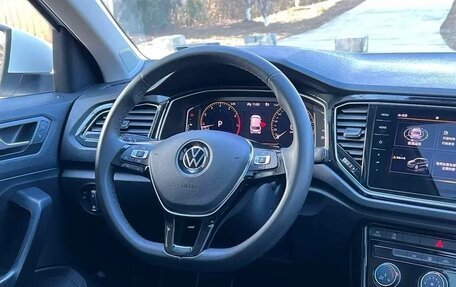 Volkswagen T-Roc I, 2022 год, 1 870 000 рублей, 10 фотография