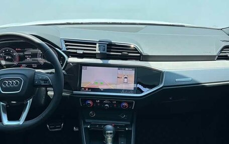 Audi Q3, 2024 год, 2 910 000 рублей, 10 фотография