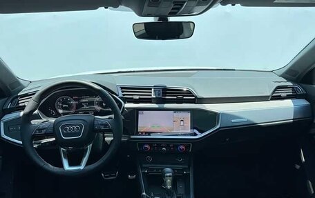 Audi Q3, 2024 год, 2 910 000 рублей, 9 фотография