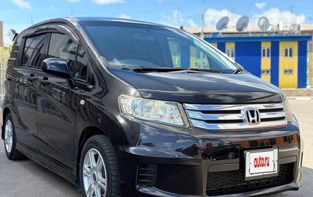 Honda Freed I, 2010 год, 910 000 рублей, 2 фотография