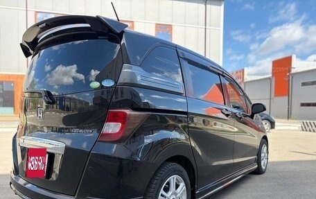 Honda Freed I, 2010 год, 910 000 рублей, 7 фотография