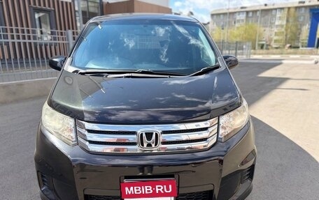 Honda Freed I, 2010 год, 910 000 рублей, 38 фотография