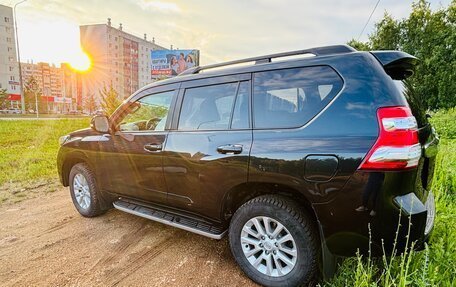 Toyota Land Cruiser Prado 150 рестайлинг 2, 2016 год, 3 600 000 рублей, 10 фотография