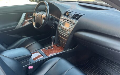 Toyota Camry, 2008 год, 1 230 000 рублей, 4 фотография