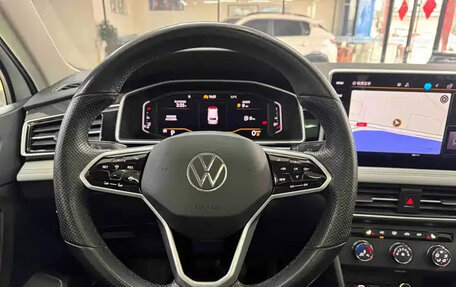 Volkswagen Tiguan II, 2022 год, 1 872 000 рублей, 15 фотография