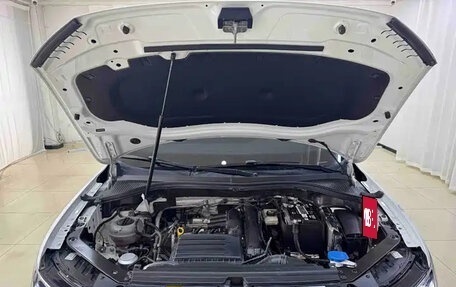 Volkswagen Tiguan II, 2022 год, 1 872 000 рублей, 8 фотография