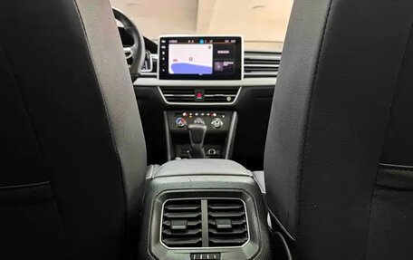 Volkswagen Tiguan II, 2022 год, 1 872 000 рублей, 19 фотография