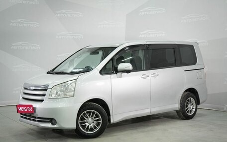 Toyota Noah III, 2007 год, 1 000 000 рублей, 1 фотография