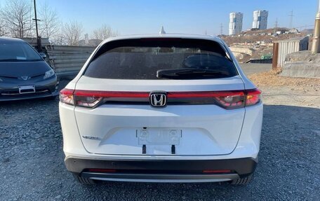 Honda Vezel, 2023 год, 1 950 000 рублей, 5 фотография