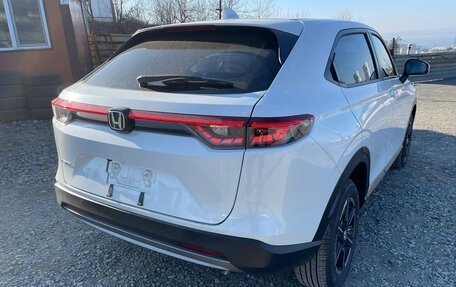 Honda Vezel, 2023 год, 1 950 000 рублей, 6 фотография