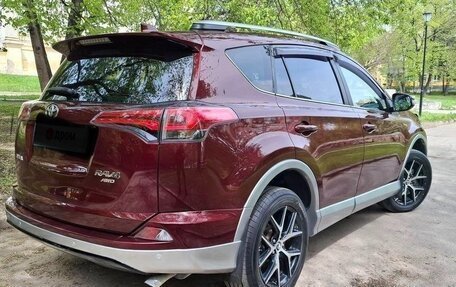 Toyota RAV4, 2019 год, 2 000 000 рублей, 4 фотография