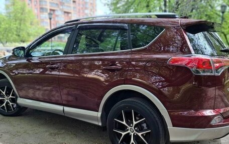 Toyota RAV4, 2019 год, 2 000 000 рублей, 6 фотография