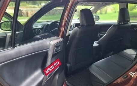 Toyota RAV4, 2019 год, 2 000 000 рублей, 10 фотография