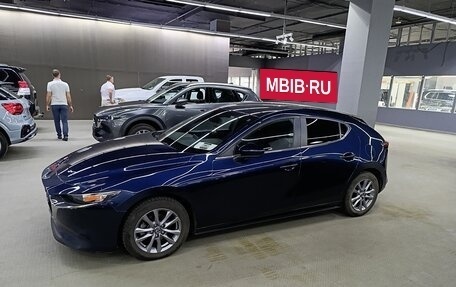 Mazda 3, 2022 год, 1 750 000 рублей, 9 фотография