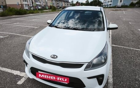 KIA Rio IV, 2018 год, 1 240 000 рублей, 10 фотография