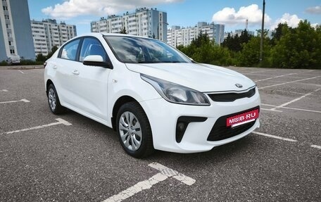 KIA Rio IV, 2018 год, 1 240 000 рублей, 3 фотография