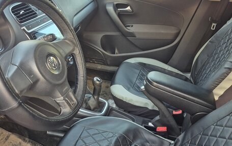 Volkswagen Polo VI (EU Market), 2011 год, 450 000 рублей, 10 фотография