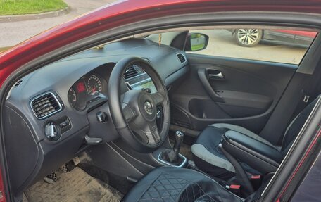 Volkswagen Polo VI (EU Market), 2011 год, 450 000 рублей, 11 фотография