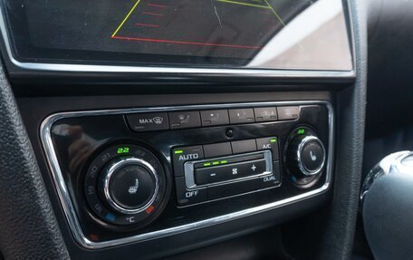 Skoda Superb III рестайлинг, 2014 год, 1 040 000 рублей, 15 фотография