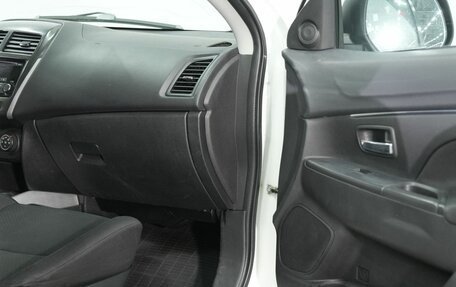 Mitsubishi ASX I рестайлинг, 2013 год, 900 000 рублей, 16 фотография